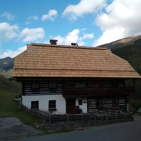 Alte Schule לינה וארוחת בוקר 3*